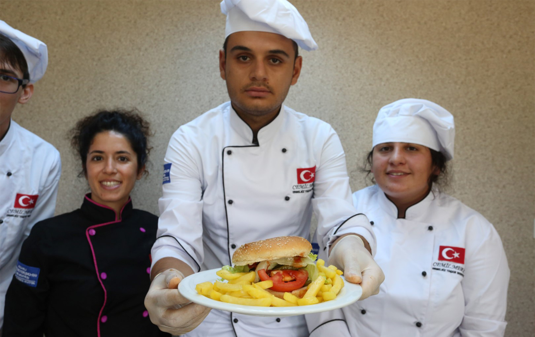 Elkin dudakları. Bir egzotik yemek pişirmek nasıl Elkin dudakları. Bir egzotik yemek pişirmek nasıl